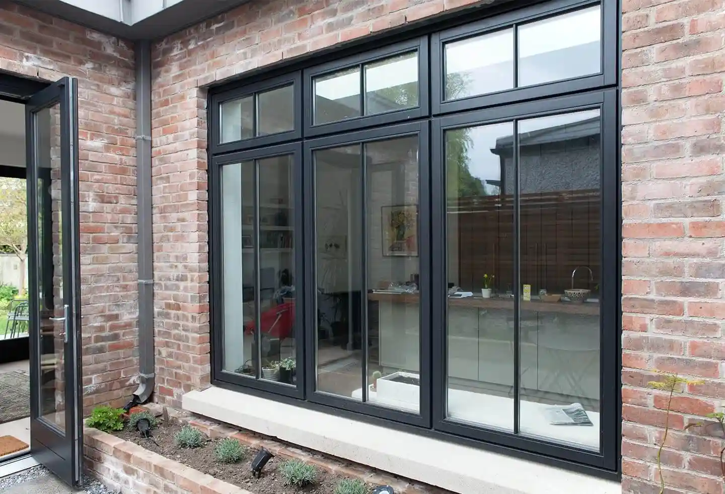 Aluminium Windows for Aesthetics and Safety of Your Space